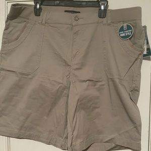 Lee’s Khaki Shorts